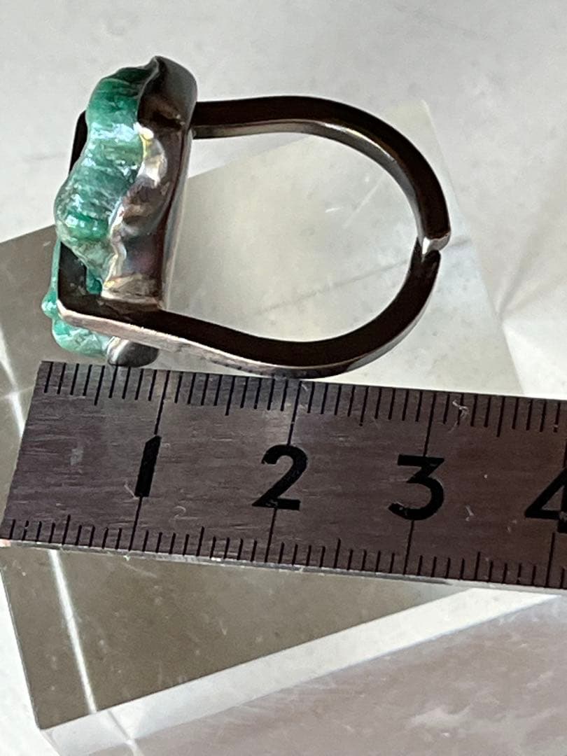 天然石エメラルド原石リングアトリエ「之」