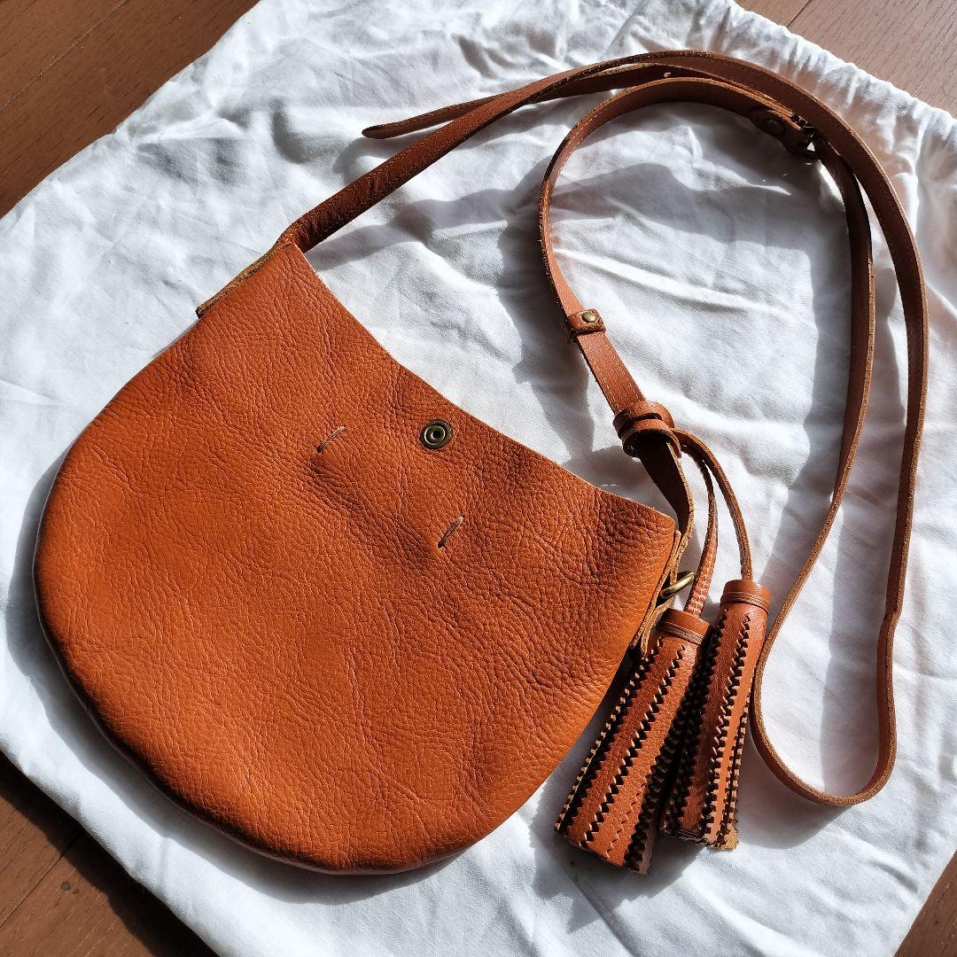 イルビゾンテ IL BISONTE ビッグロゴ レザー ショルダーバッグ