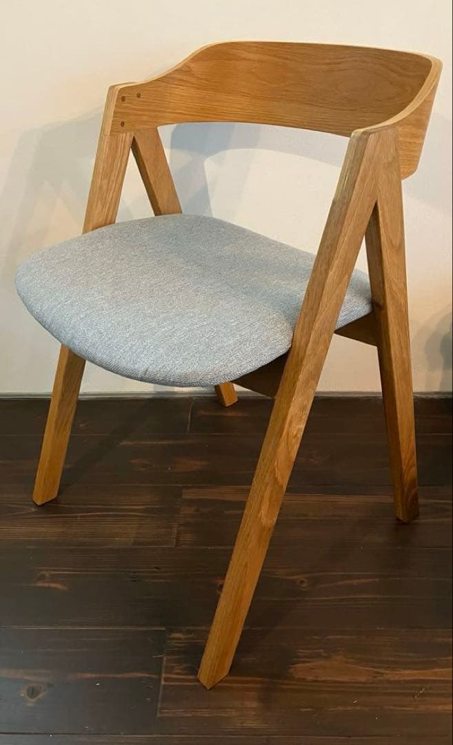 unico ウニコ　ダイニングチェア 木製 グレー布張り②