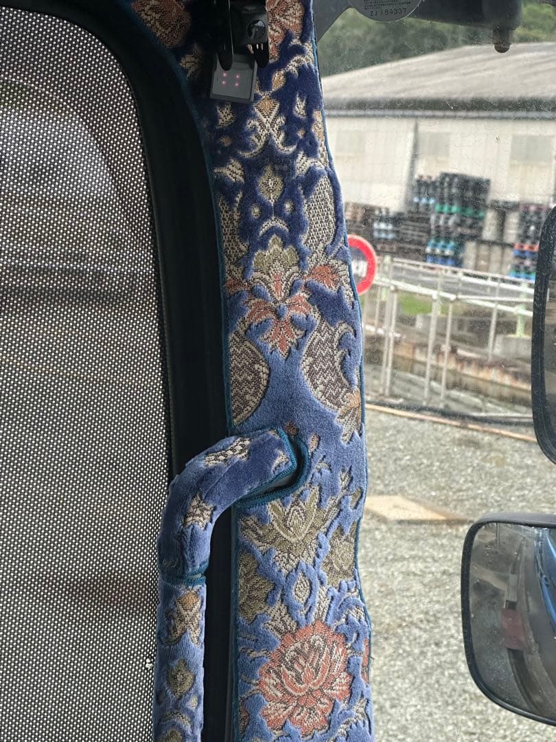 グランドプロフィア　トラック内装　金華山