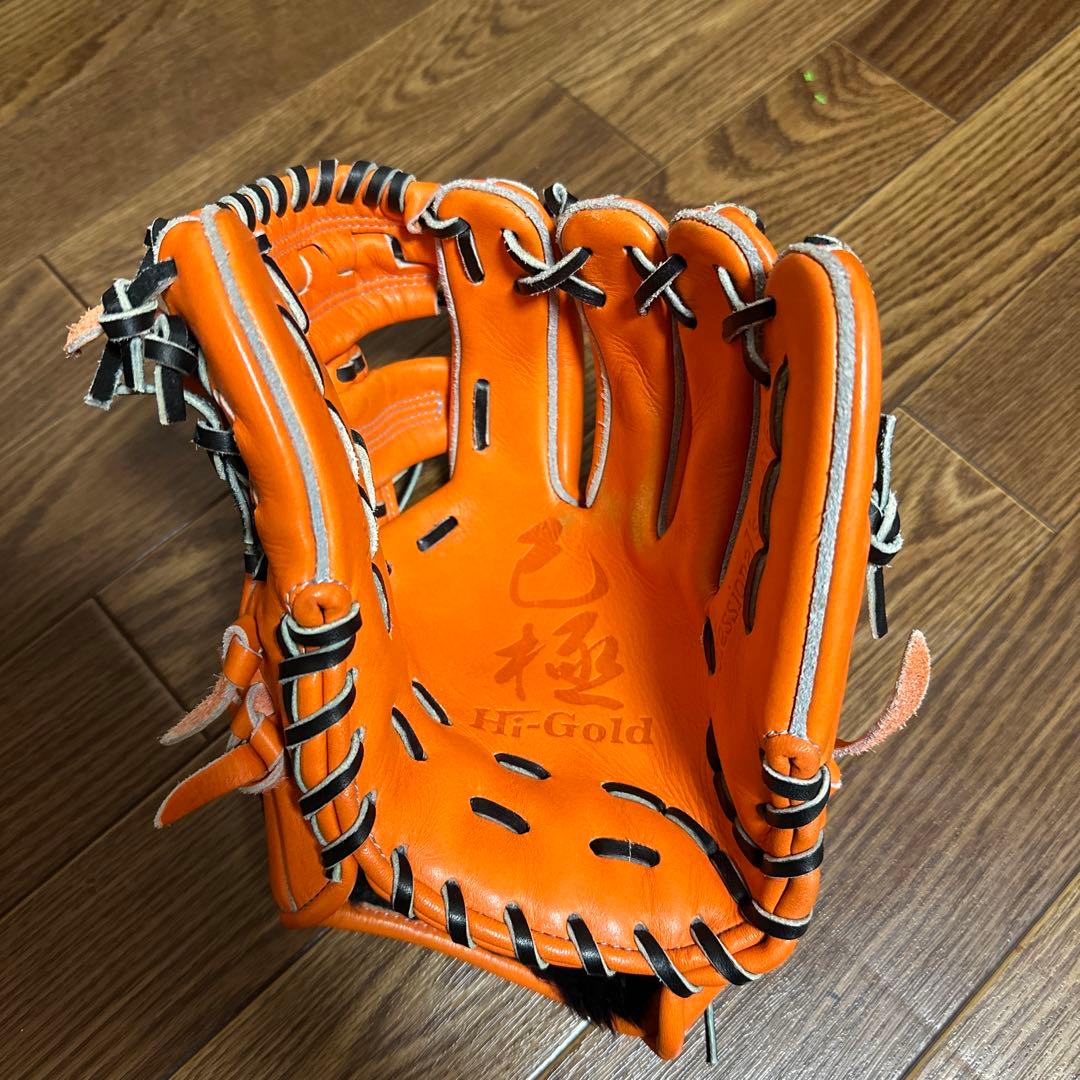 軟式グローブ　ハイゴールド　内野手用