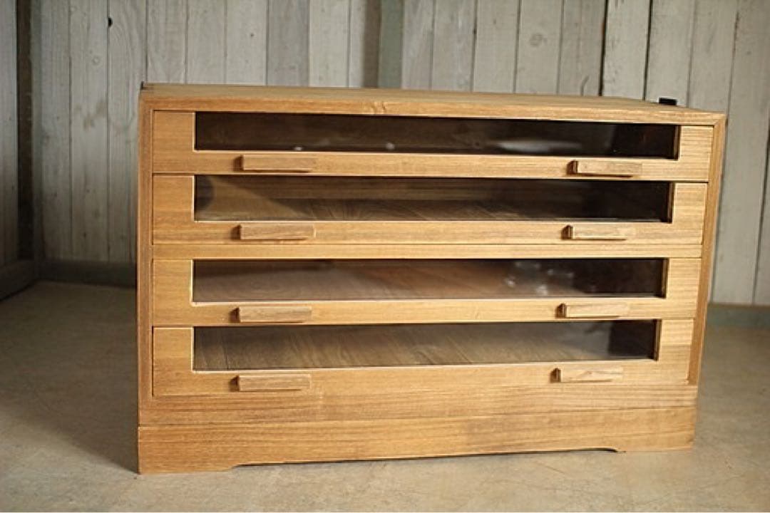 古い前面ガラスの引き出し4段　カトラリー収納　食器棚　シャツケース　古家具