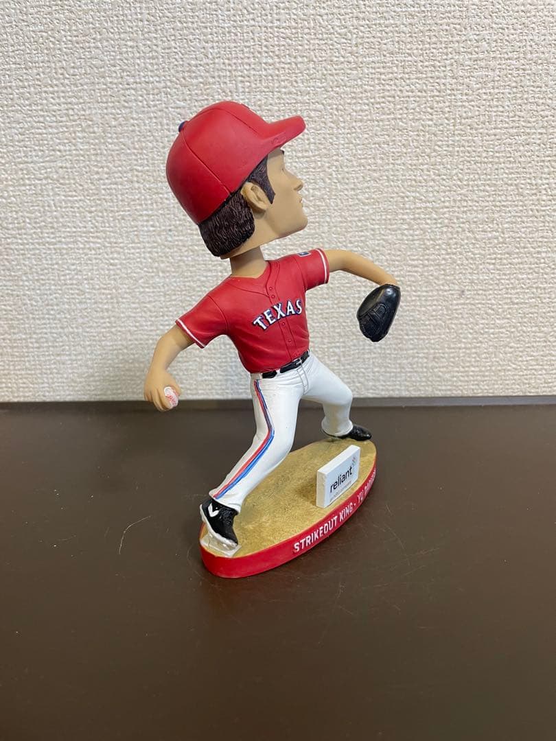 ダルビッシュ　レンジャース　2014 奪三振王達成記念球場配布ボブルヘッド