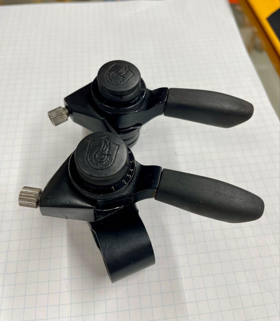 そろそろサイクリングの季節！あまりお目にかからないCampagnoloのシフター