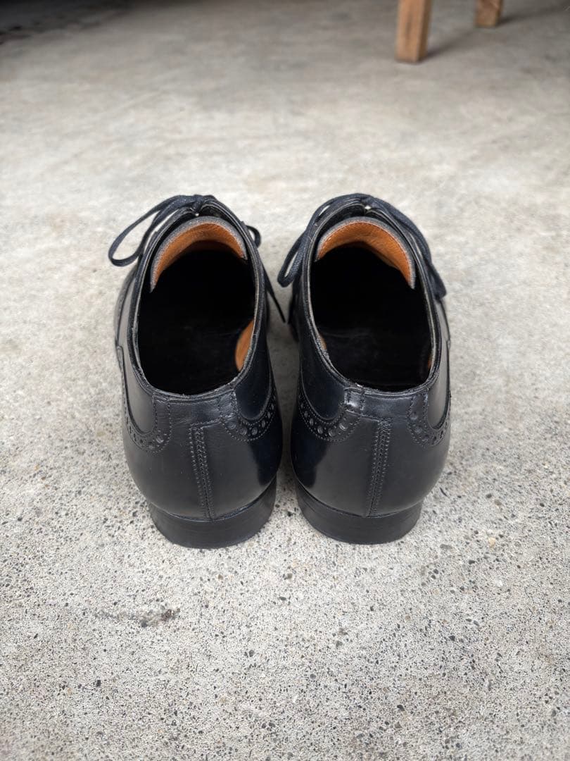 クロケット&ジョーンズ　ブラックレザーウィングチップシューズ　uk8E