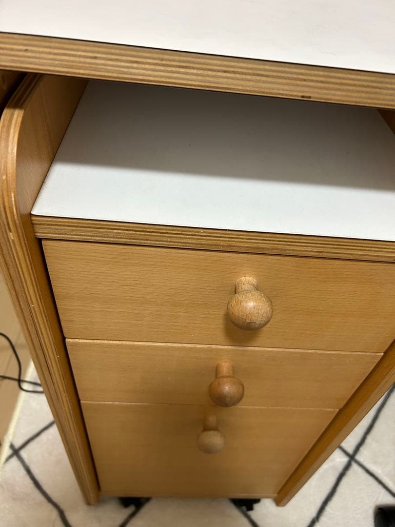 アクタス　学習机のみ　アンファン