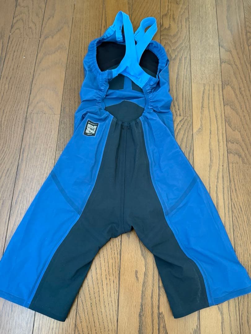 美品　アリーナ　高速水着　競泳水着　アクアフォースストーム　CP S