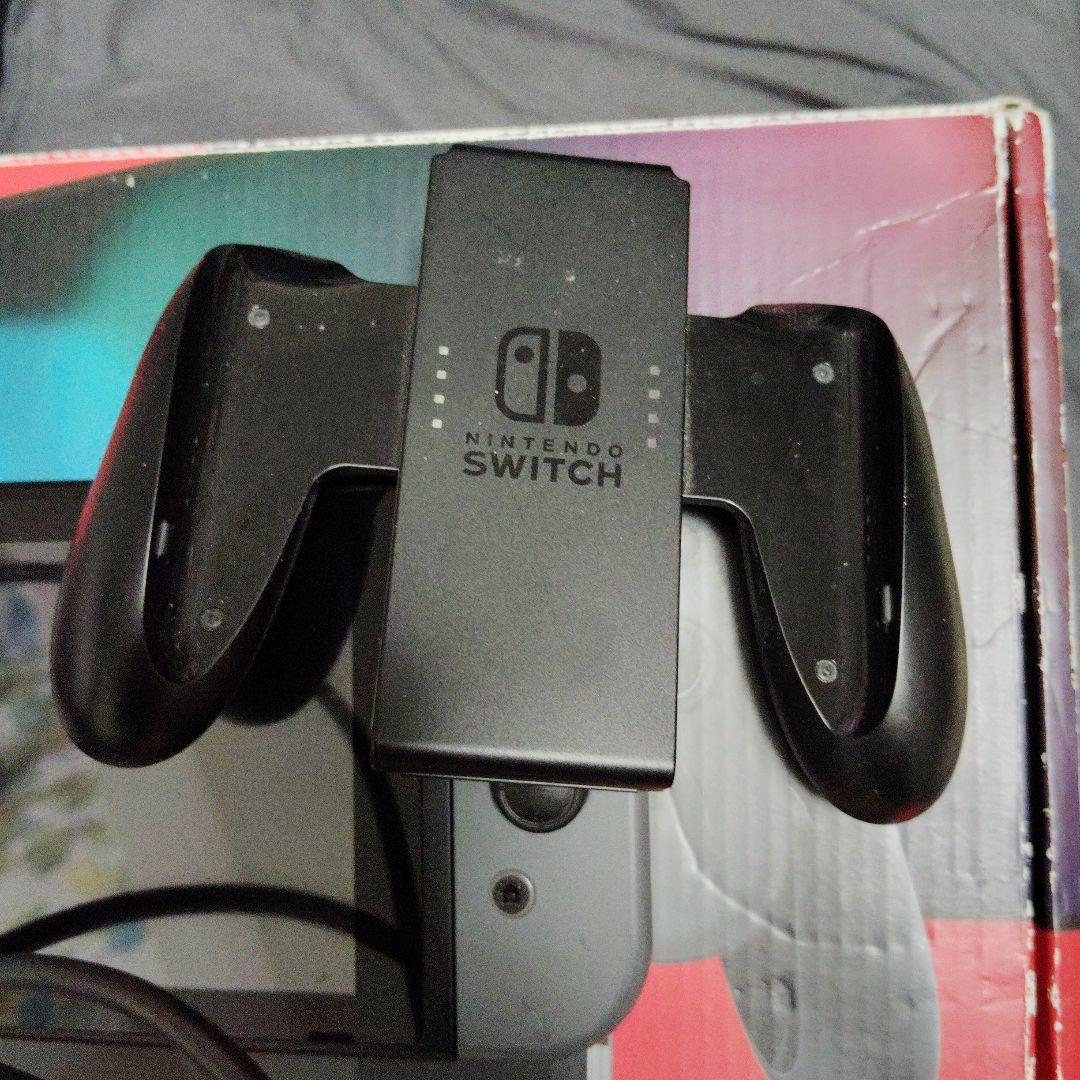 Nintendo Switch 本体と付属品