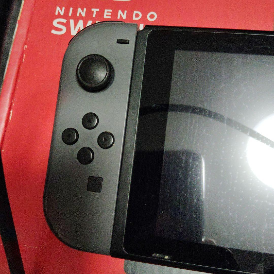 Nintendo Switch 本体と付属品