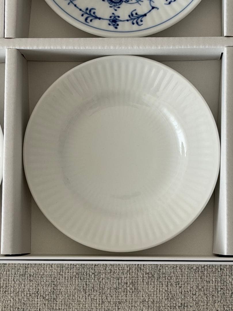 【新品未使用】ロイヤルコペンハーゲン　小皿セット