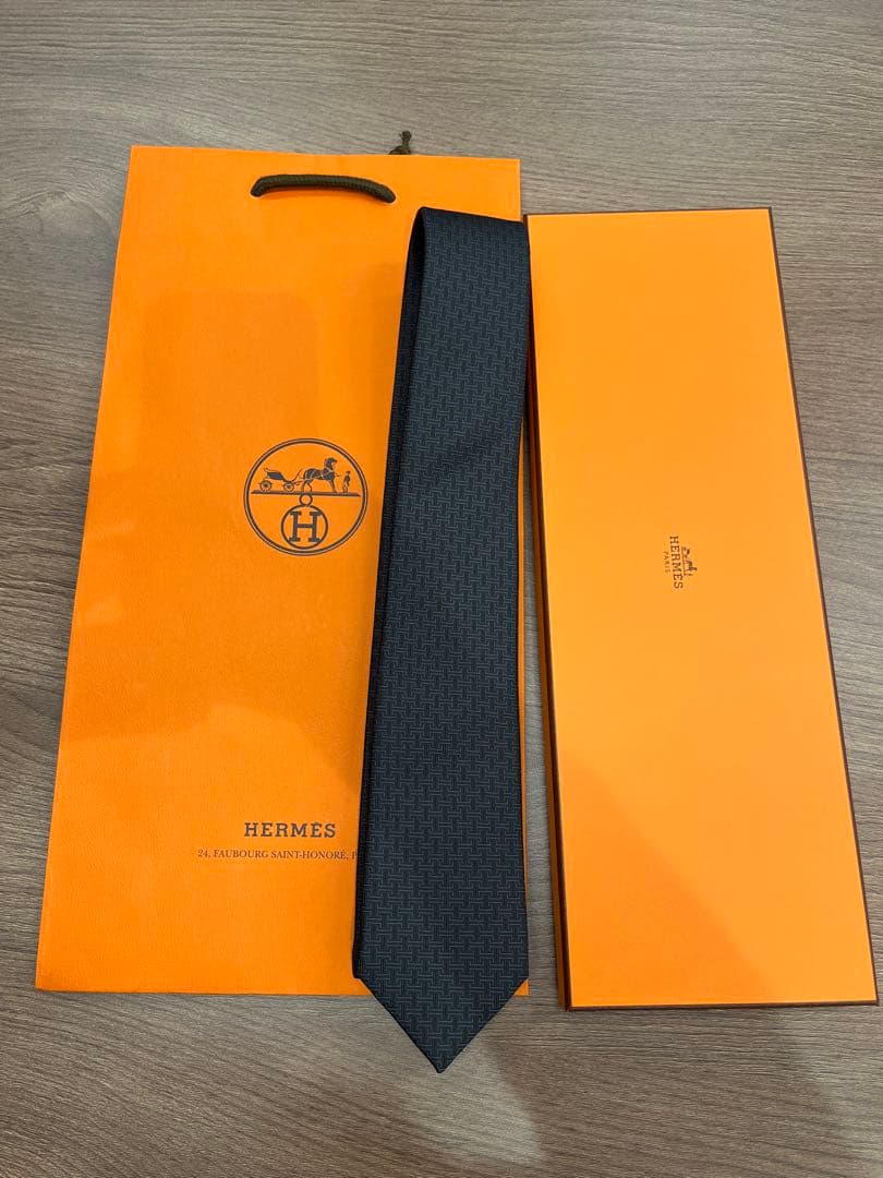 エルメス　ネクタイ　未使用　グレー