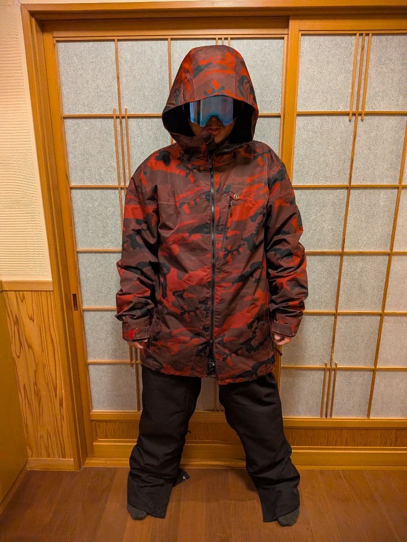 VOLCOM赤黒迷彩 スノーボードウェアセット