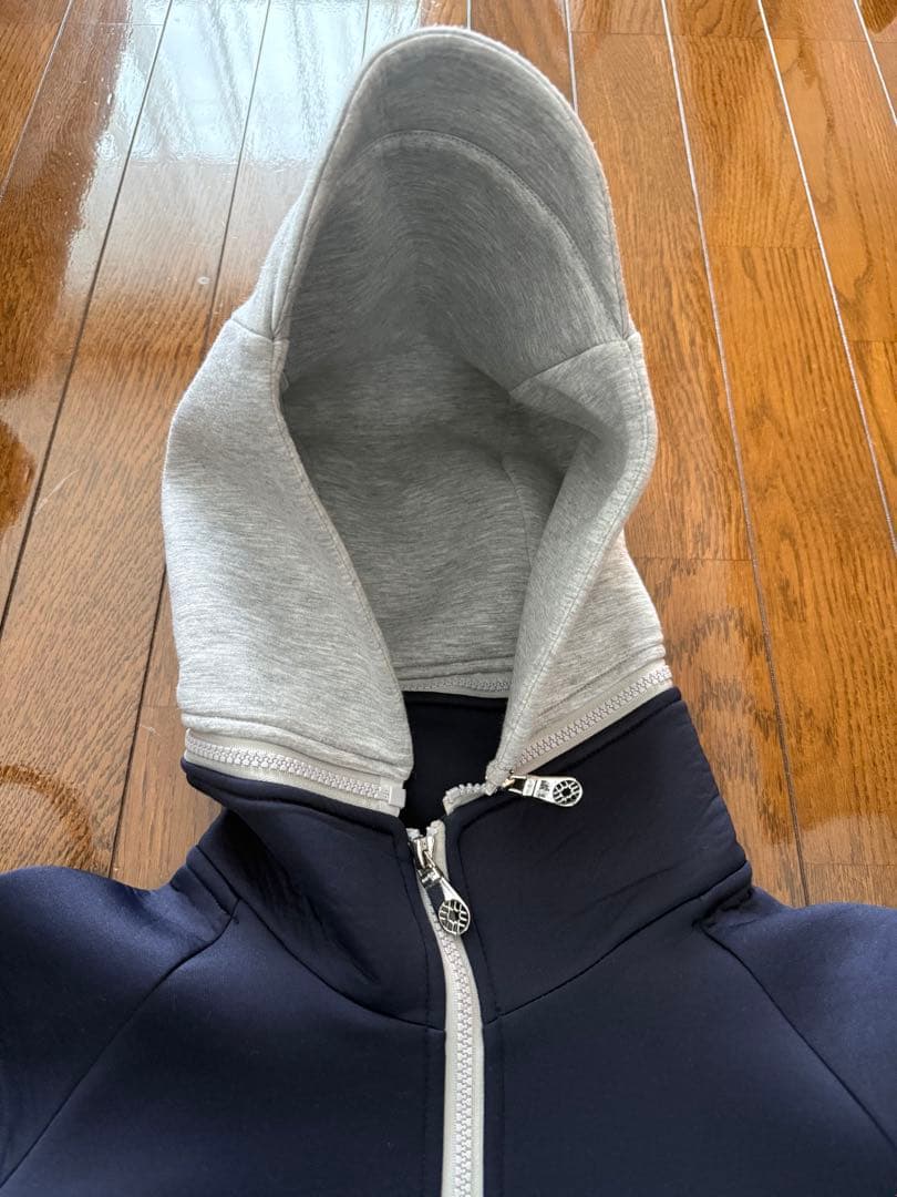 【美品】ム-タマリンジップアップフーディ