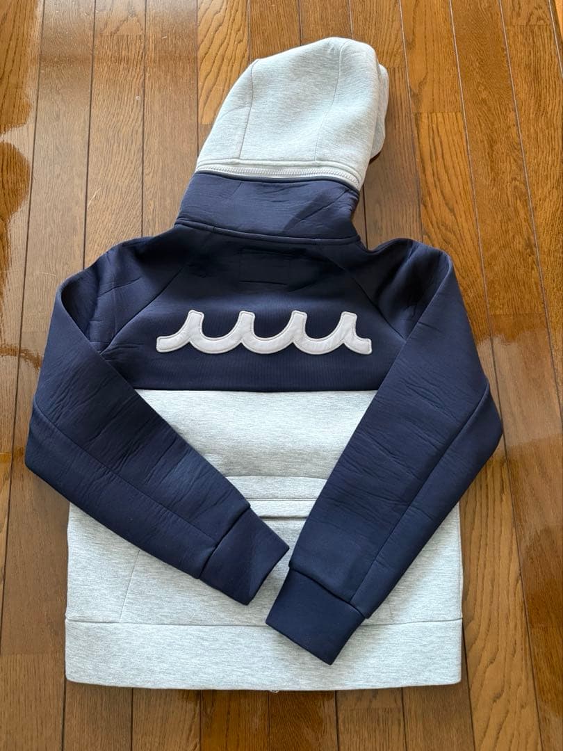 【美品】ム-タマリンジップアップフーディ