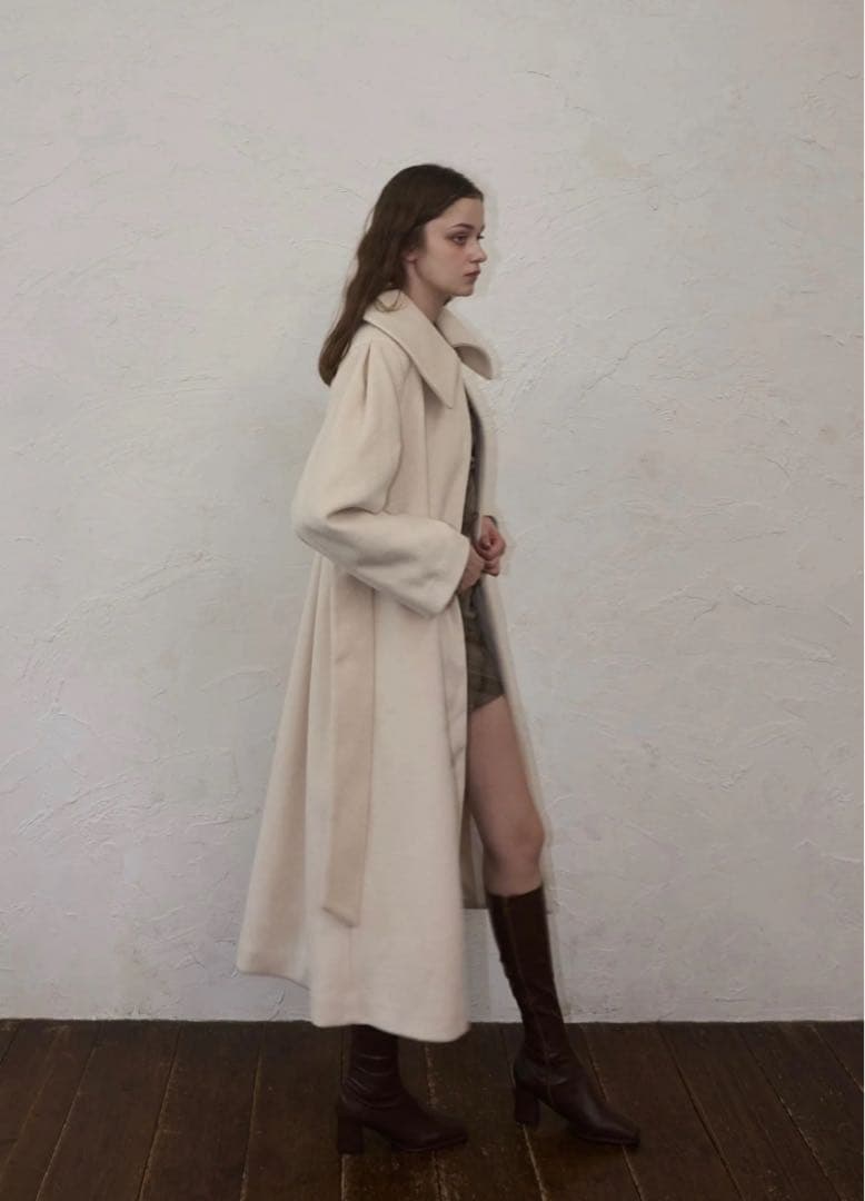 yilon クリーム色 ベルト付きロングコート