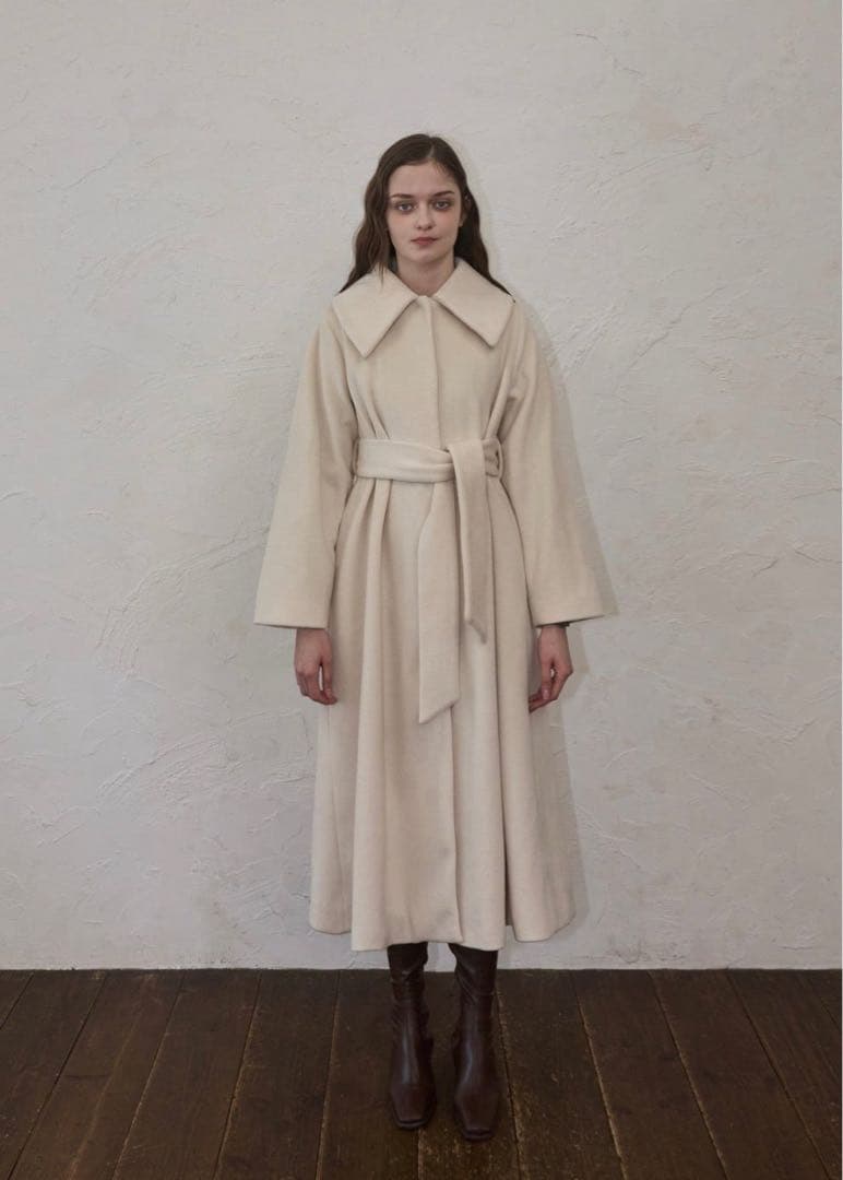 yilon クリーム色 ベルト付きロングコート