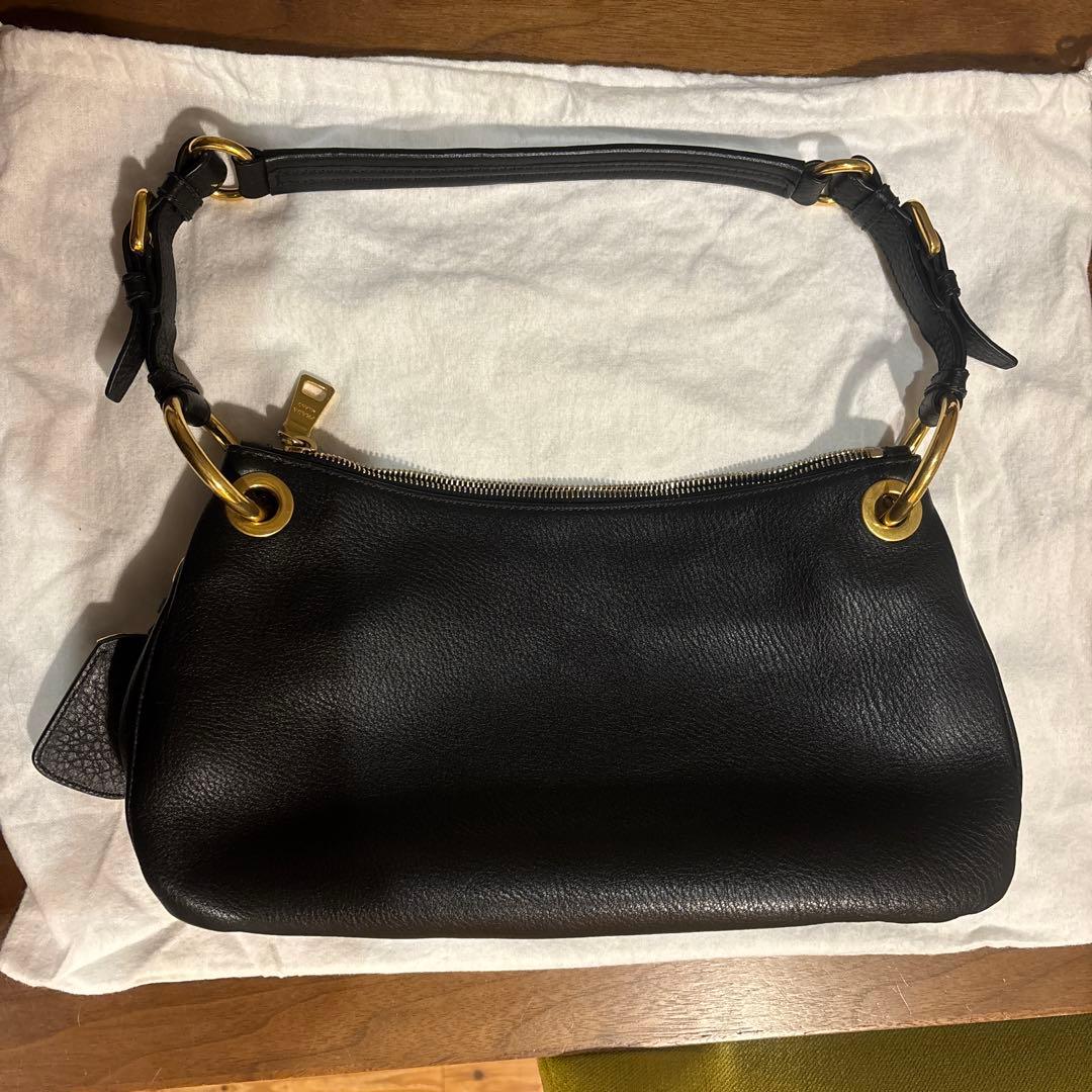 PRADA 黒 レザー ショルダーバッグ