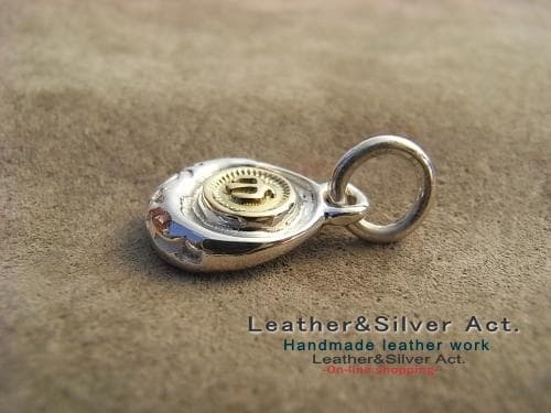 イーグル ペンダントトップ　シルバー925　ゴールド（ｋ18）イーグル手彫り