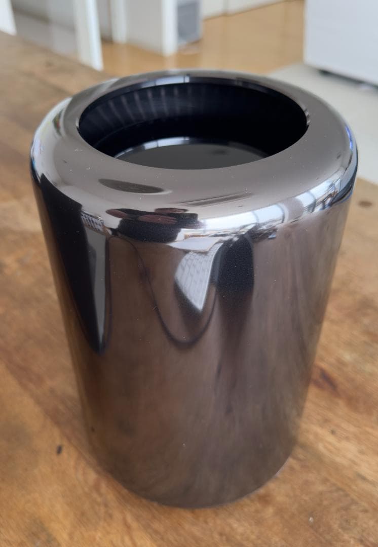 Mac Pro Late 2013 8コア 64GB 1TB D700