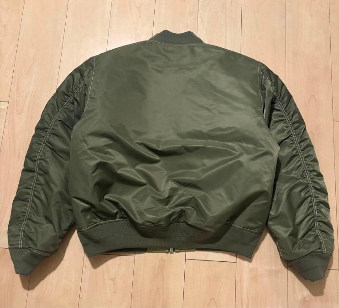 美品　stussyMA-1ジャケット Lサイズ