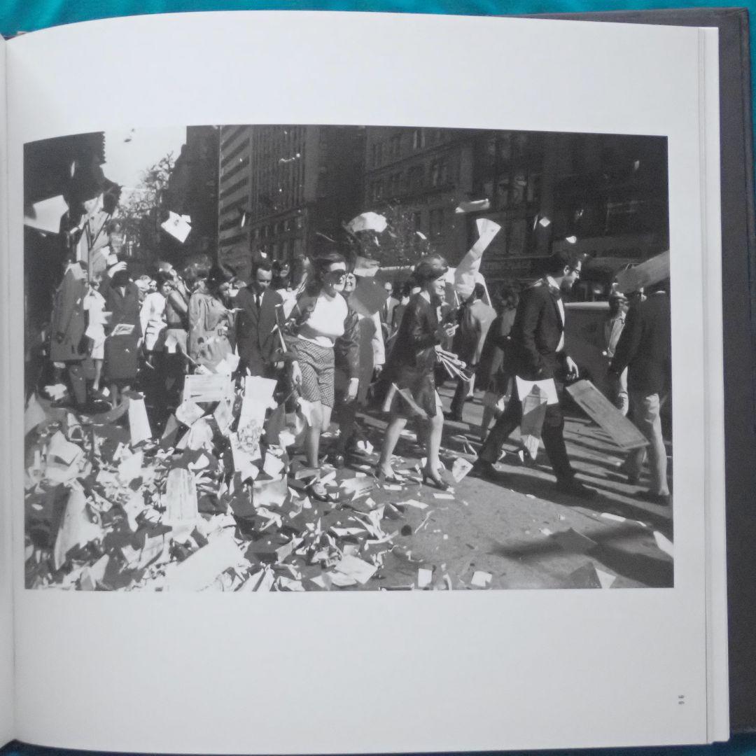 ウィノグランド Winogrand THE MAN IN THE CROWD