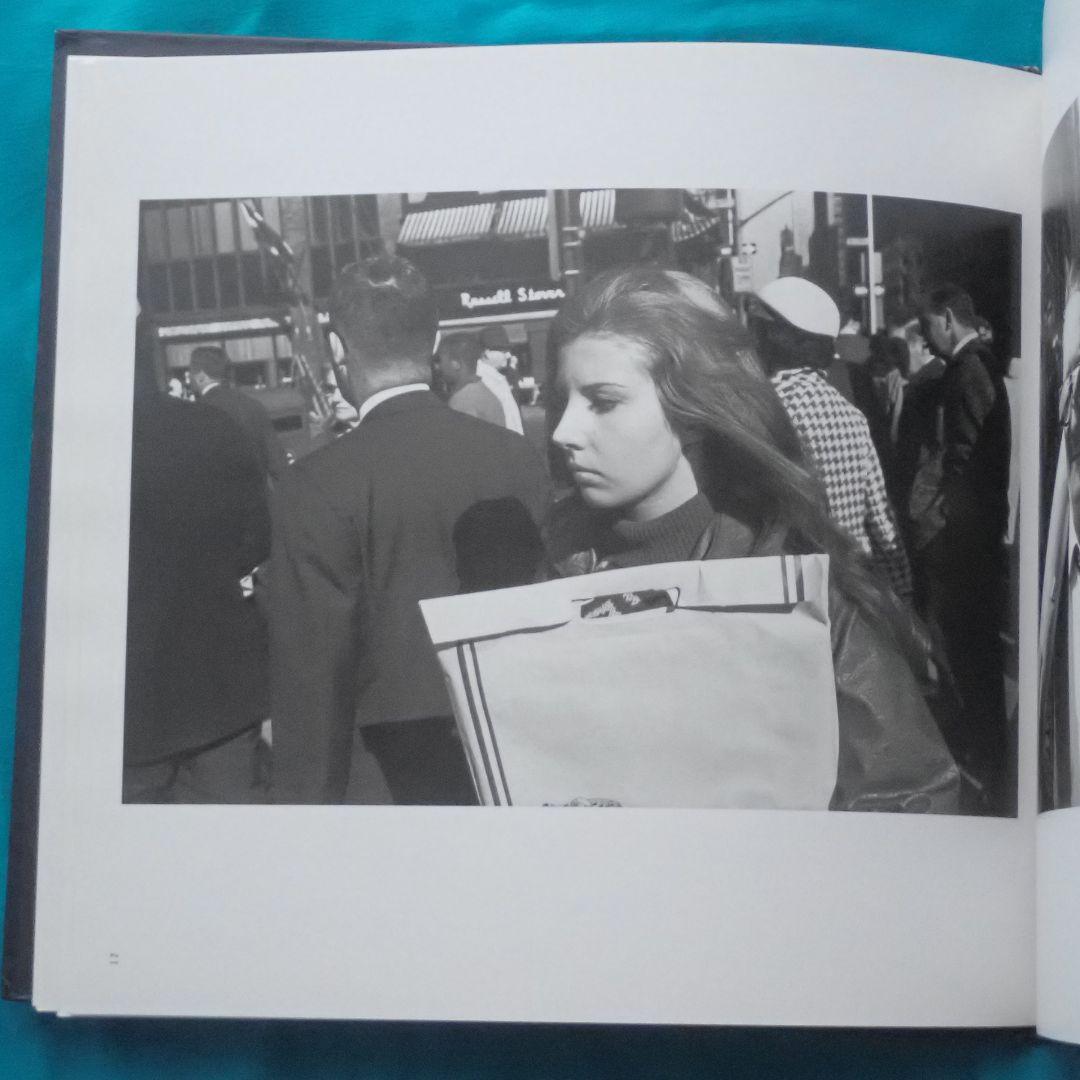 ウィノグランド Winogrand THE MAN IN THE CROWD