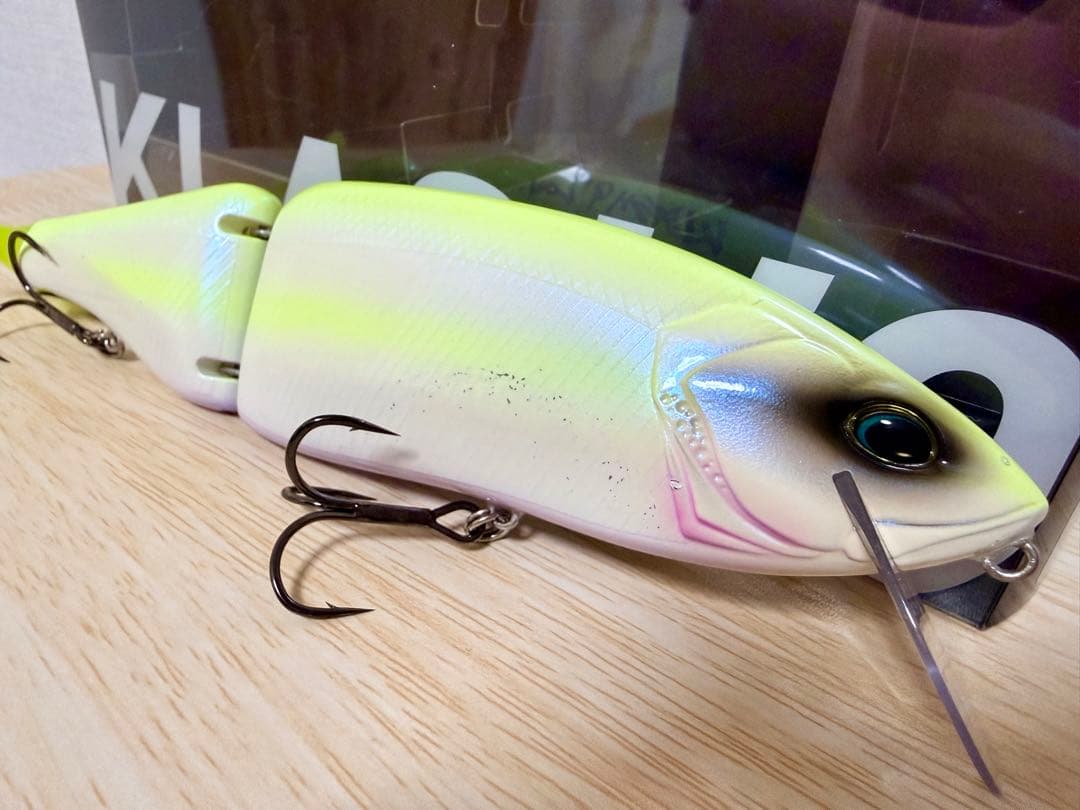 ルアー・フライ KLASH9 low Queen