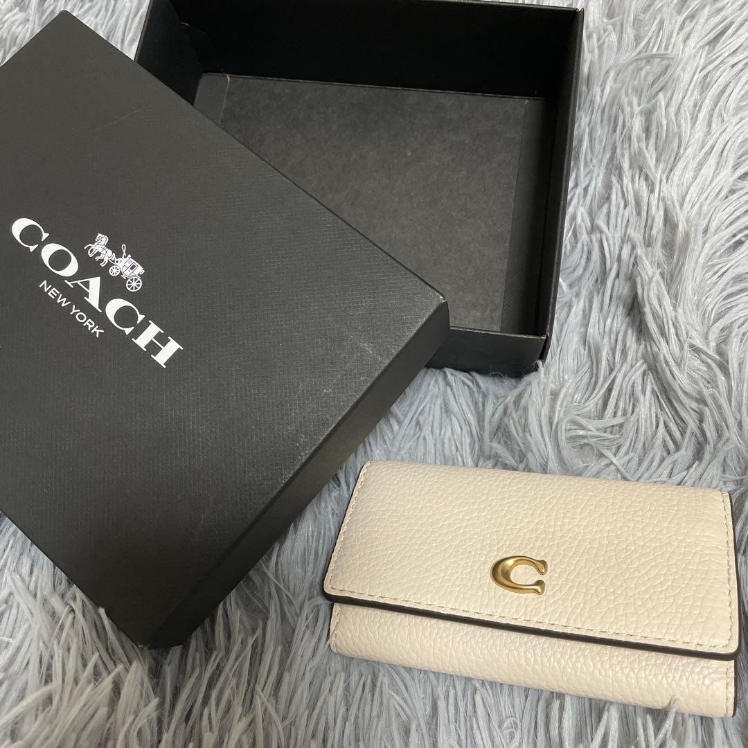 COACH ホワイトレザー キーケース