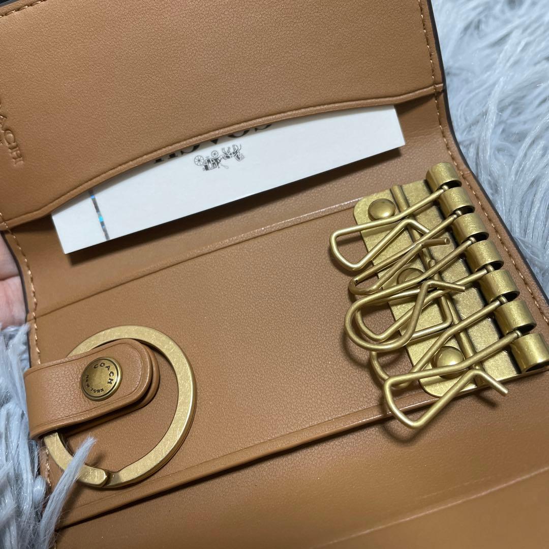 COACH ホワイトレザー キーケース