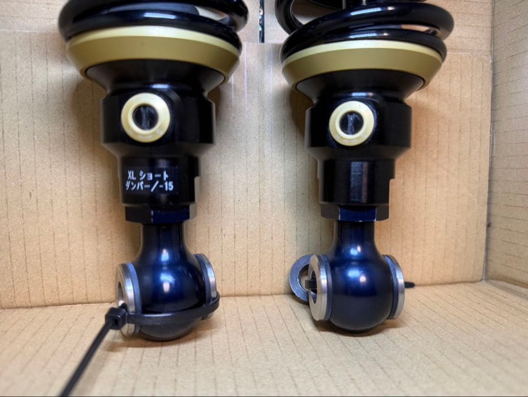 Sundance KYB Traktek バイクサスペンション