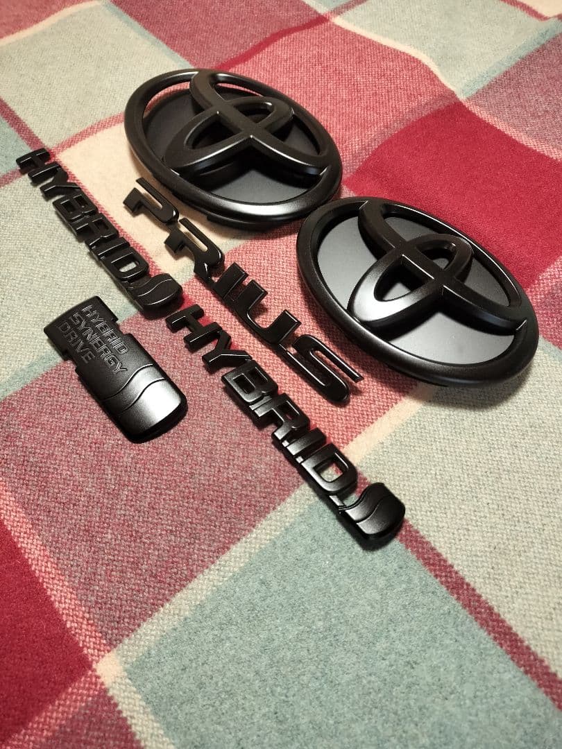 YOMIです。 トヨタエンブレム30プリウスエンブレム　6点セット