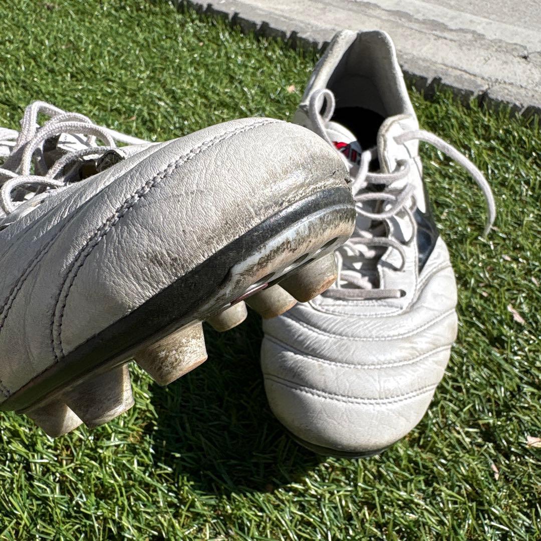 Mizuno Morelia サッカーシューズ ホワイト/ブラック/レッド