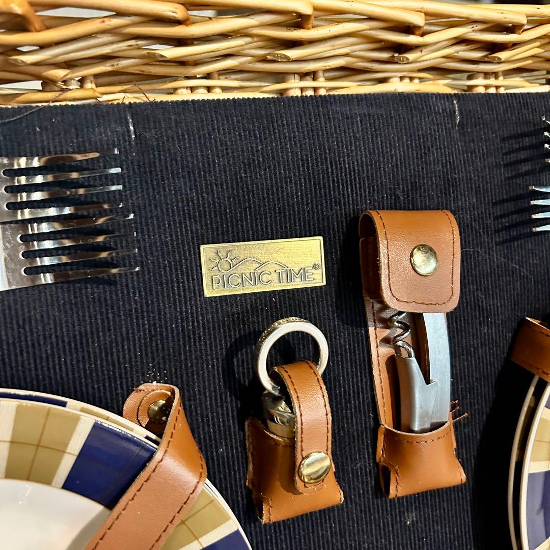 ピクニック用食器セット 4人用 バスケット型