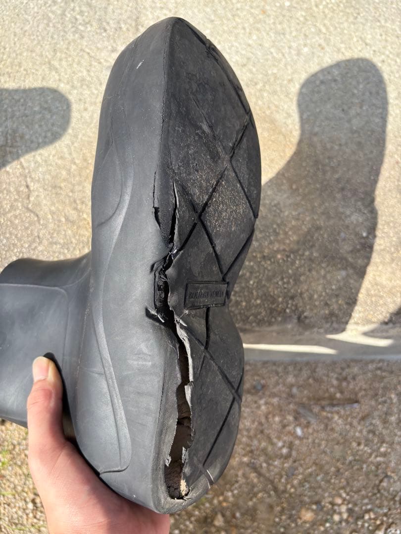 BOTTEGA VENETA ブラックショートブーツ