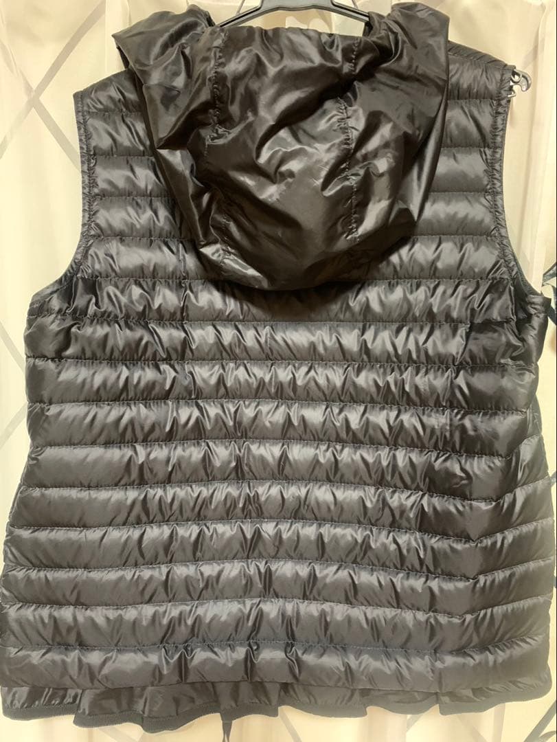 MONCLER LONGUE SAISON ブラックダウンベスト