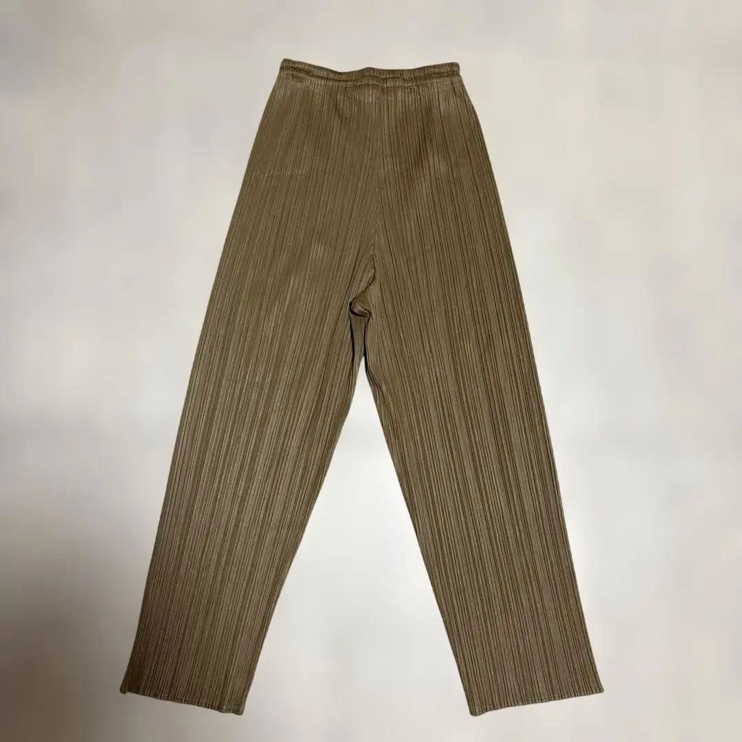 プリーツプリーズ　パンツ