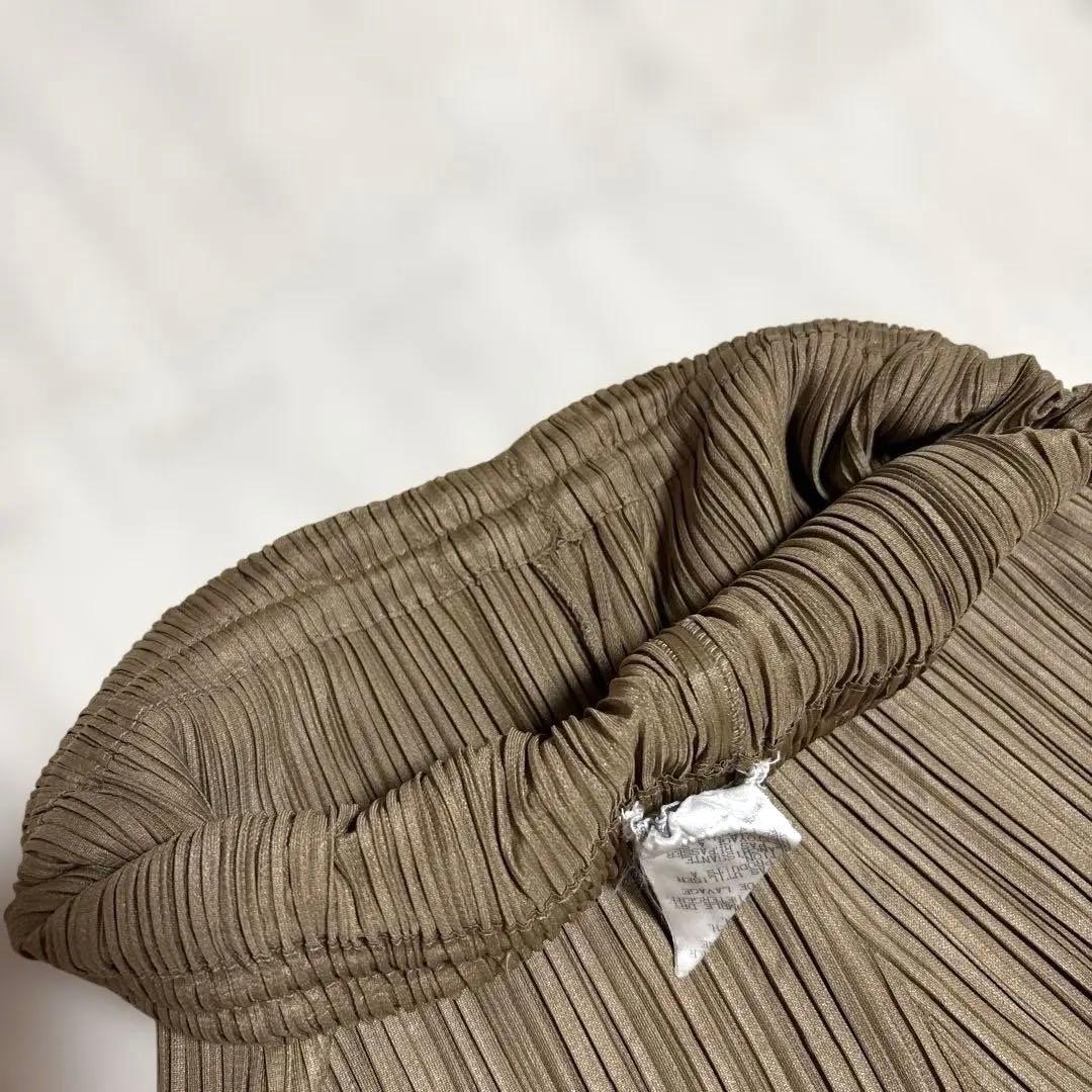 プリーツプリーズ　パンツ