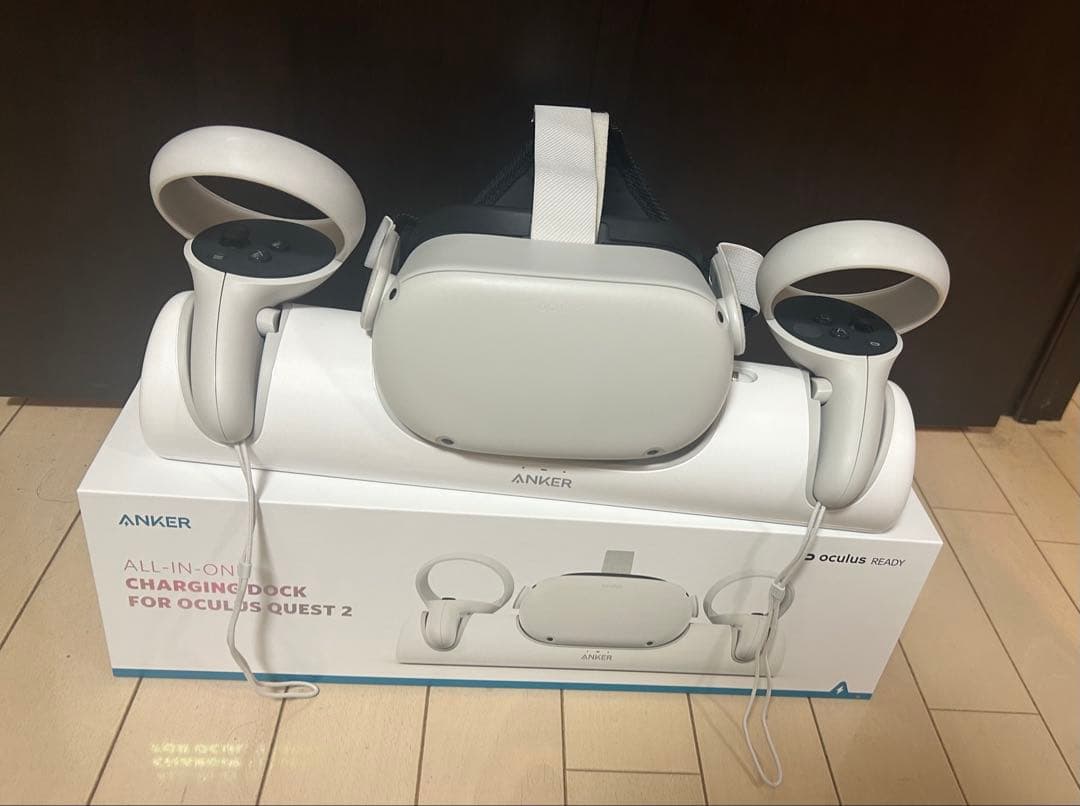 その他  Quest 2 64GB & Anker Charging Dock