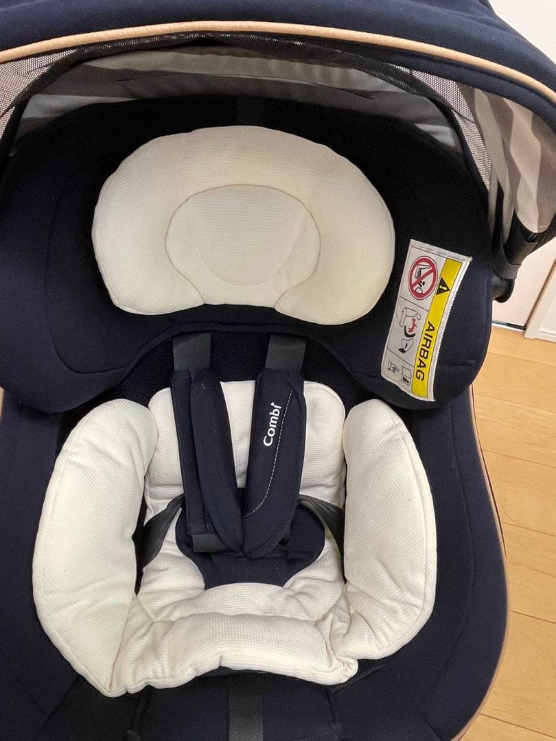 Combi 回転式チャイルドシート ネイビー　取り扱い説明書付き