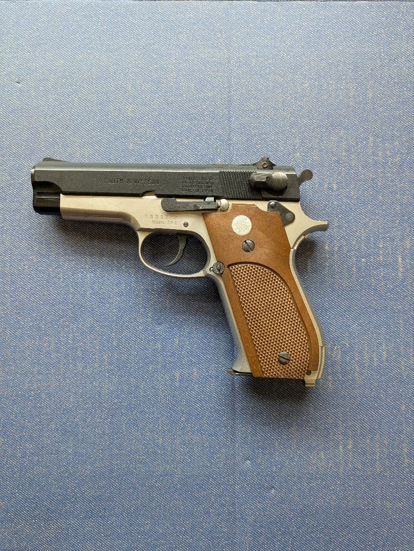 モデルガン シルバー/ブラウン コンパクト