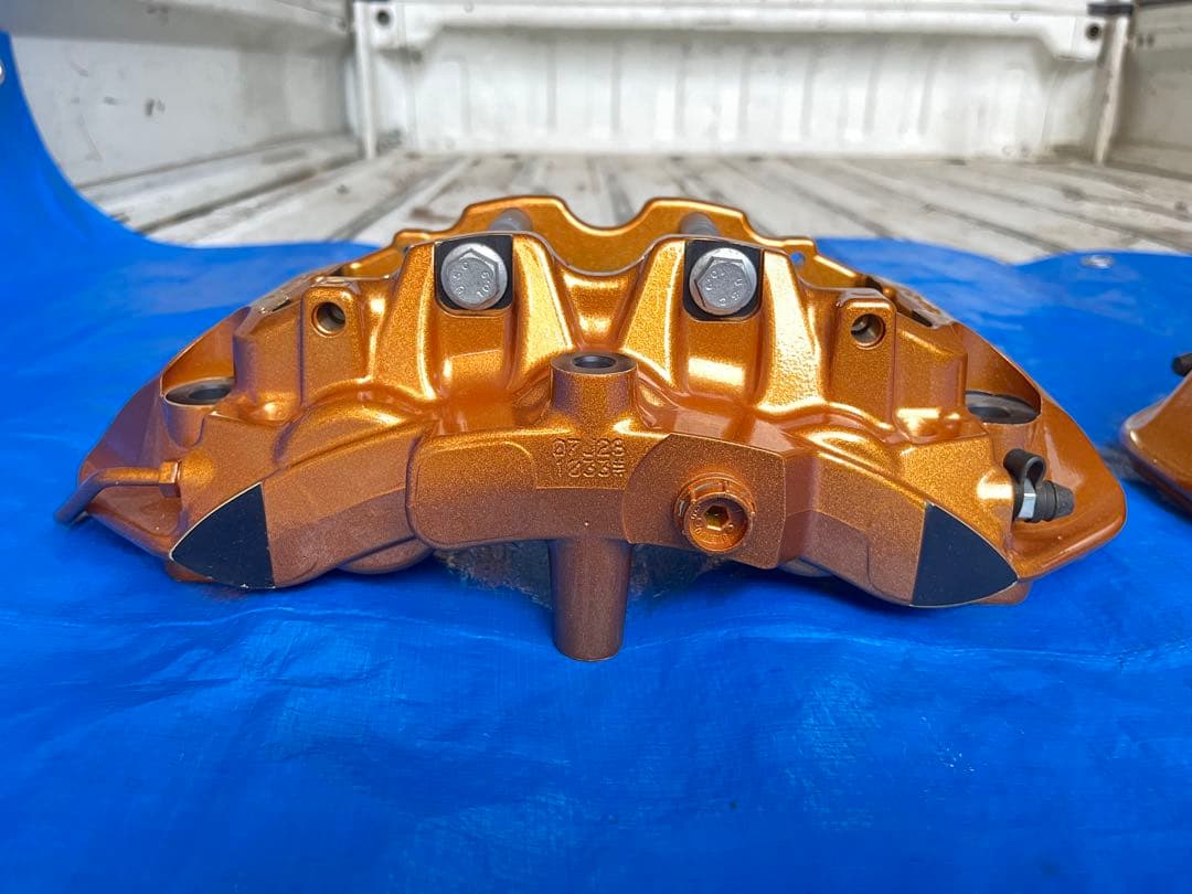 R35 brembo ブレンボ　キャリパー フロント