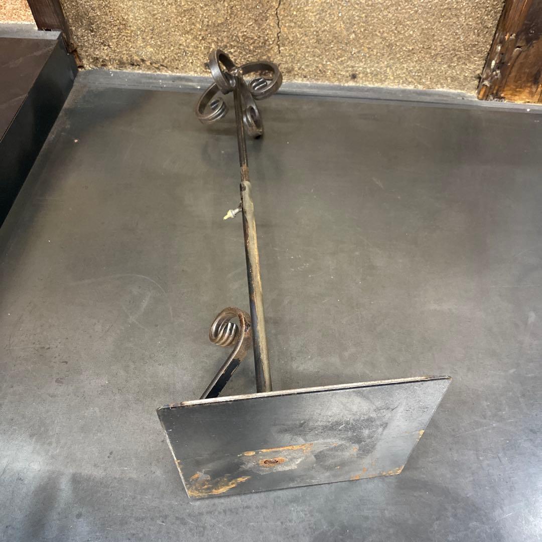 ヴィンテージ 鉄製の高さ調整可能なハットスタンド　帽子掛け