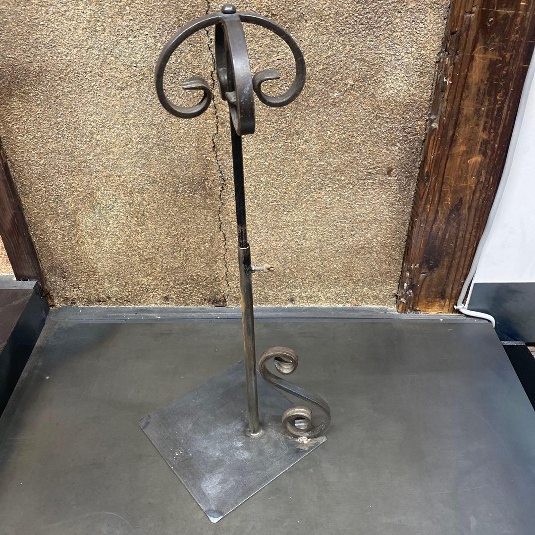 ヴィンテージ 鉄製の高さ調整可能なハットスタンド　帽子掛け