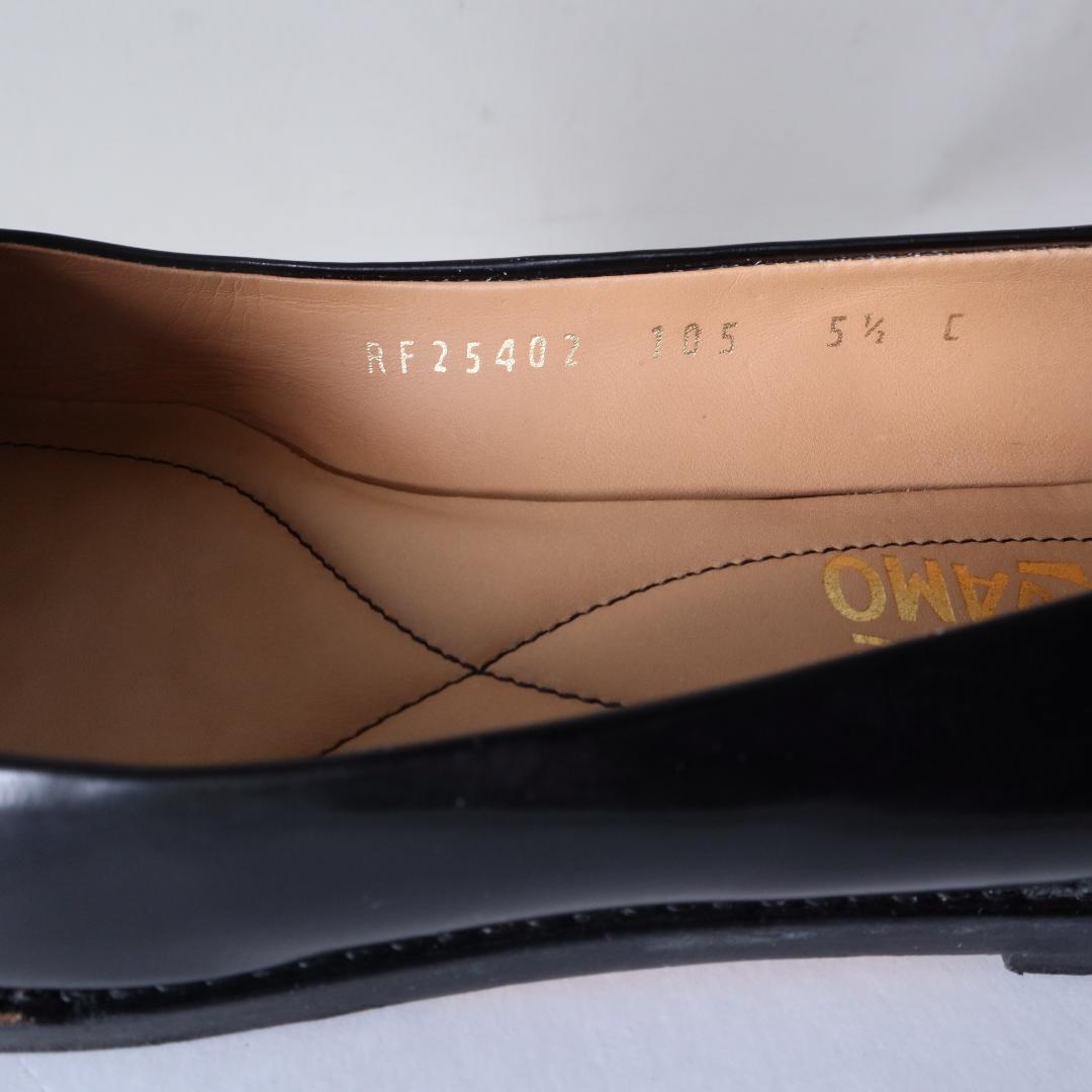 フェラガモヴァラリボンフラットパンプス