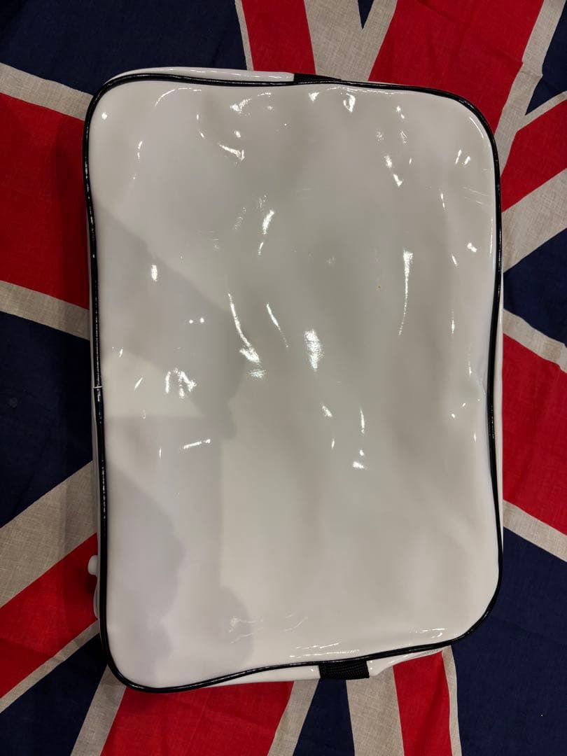 【新品・未使用・レア】adidas エナメルバッグ ホワイト NS 758894