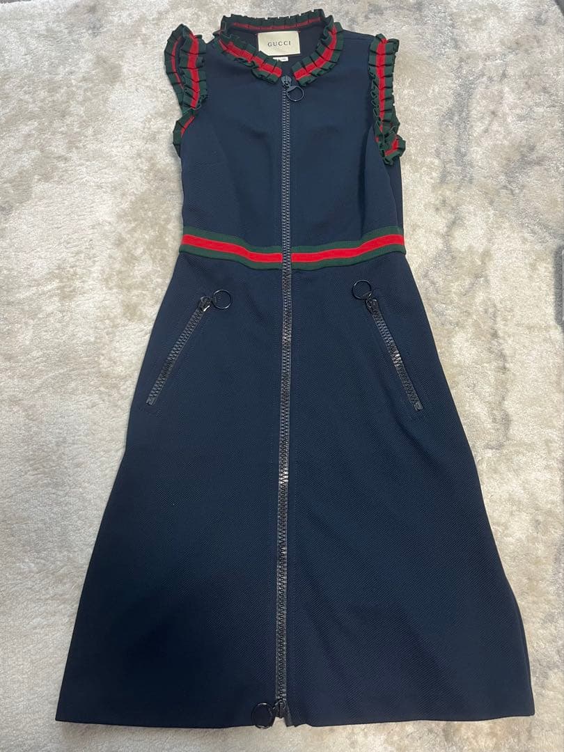 GUCCI シェリーライン フロントジップノースリーブワンピース