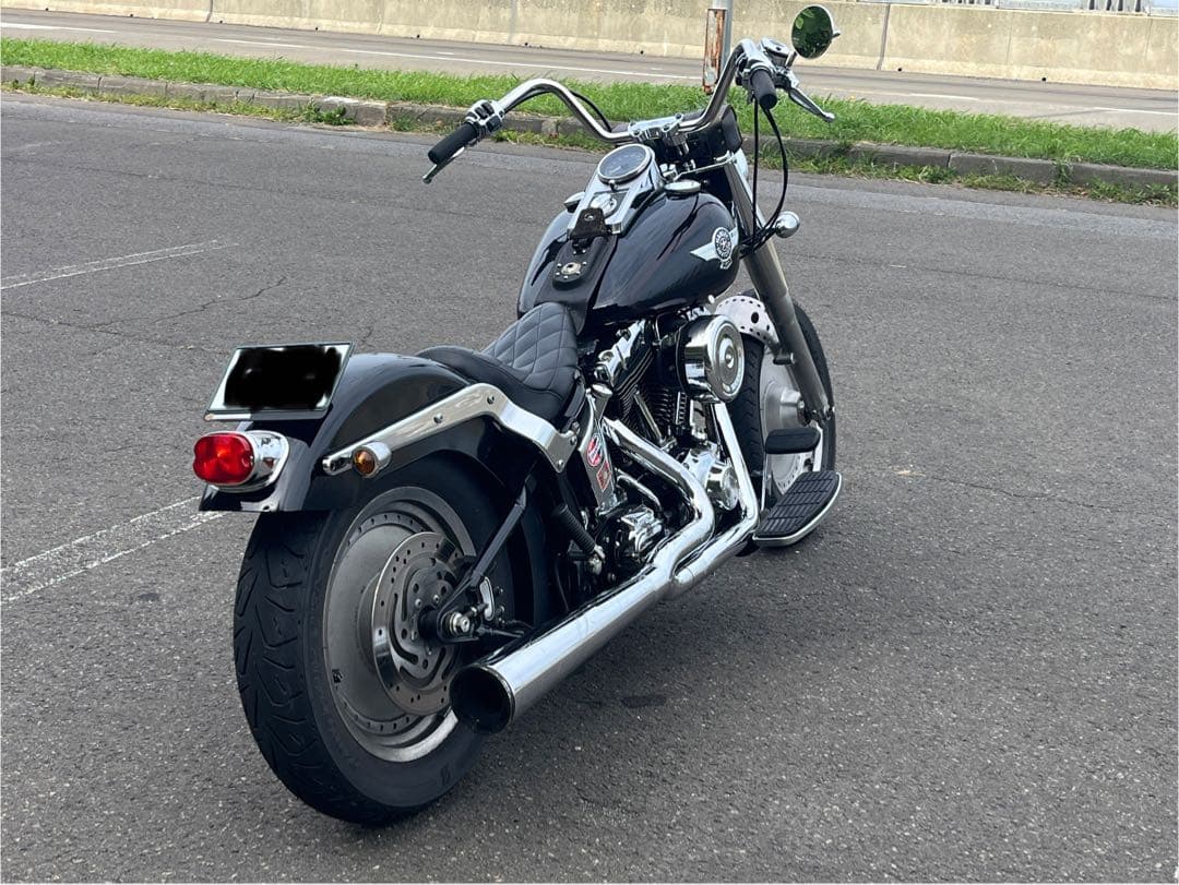 ハーレー　リアフェンダー　2001年式 FLSTF ファットボーイ　カット済黒