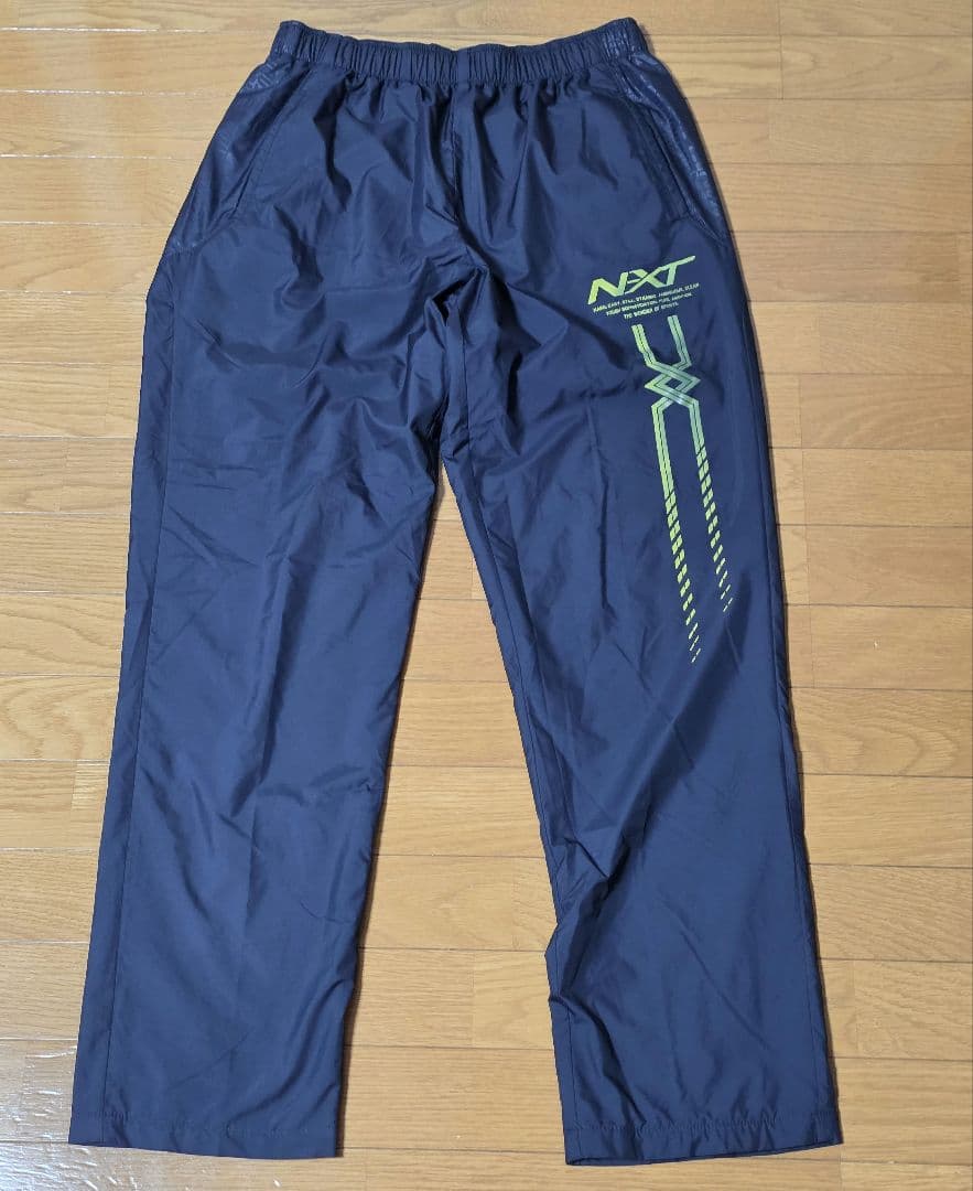 極美品　ミズノ NXT ブレスサーモ　ウィンドブレーカー上下セット