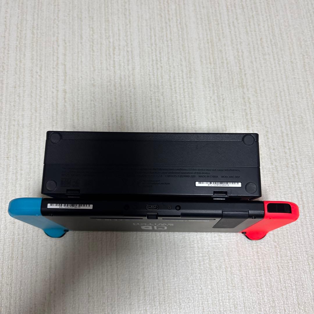 Nintendo Switch 本体　ネオンブルー　ネオンレッド 専用ケース付