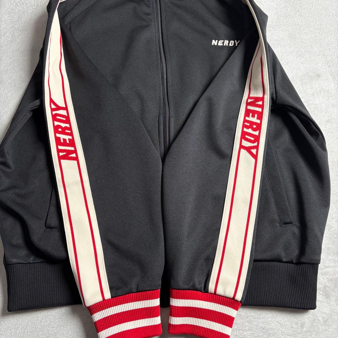 NERDY ノルディ　ジャージセットアップ　サイドライン　　刺繍ロゴ